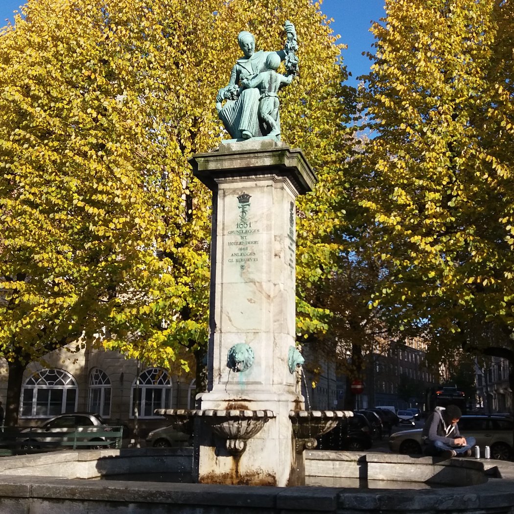 Sankt Thomas Plads 1