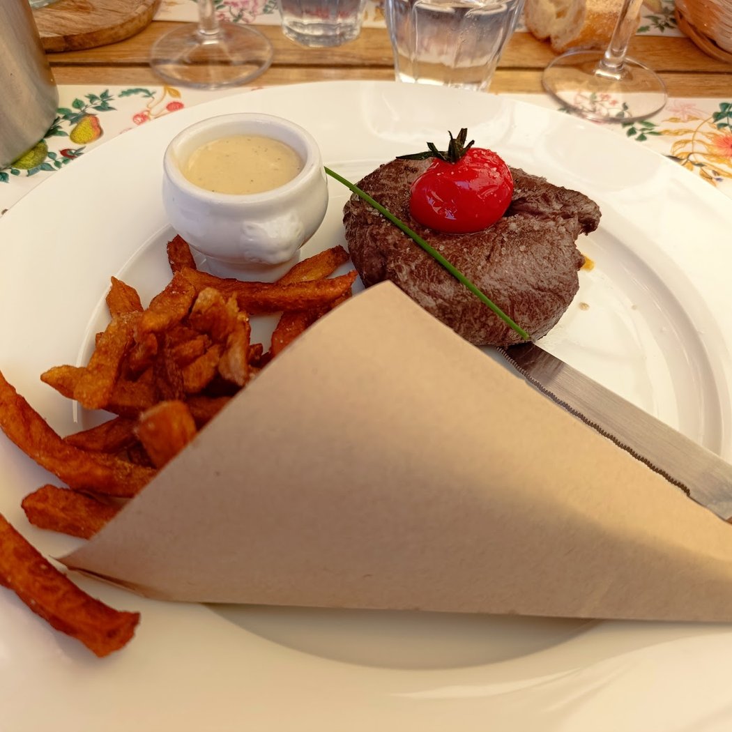 Chez Oscar & Suzette 1
