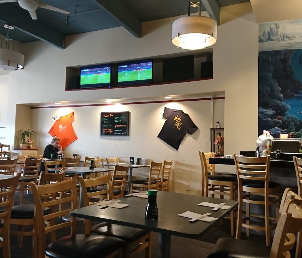 Kamikaze Sushi Bar & Cuisine 2