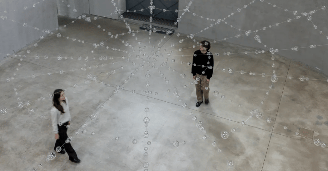 Over, Under and In Between di Mona Hatoum