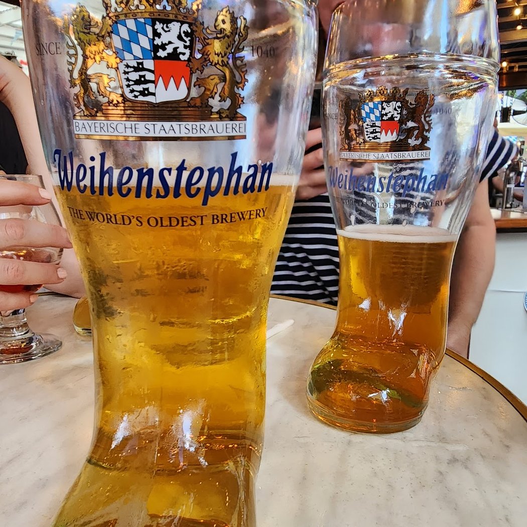 Dacha Beer Garden (Shaw) 1