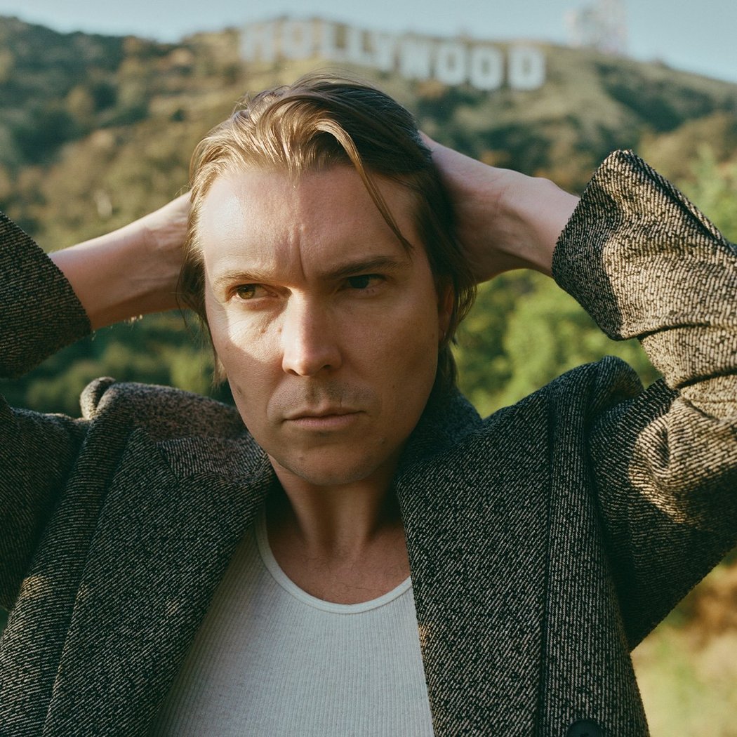 Alex Cameron, Josh da Costa 1