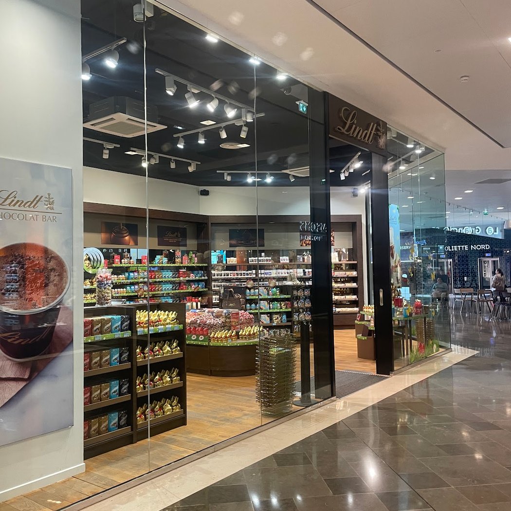 Boutique Chocolats Bar LINDT Marseille 2