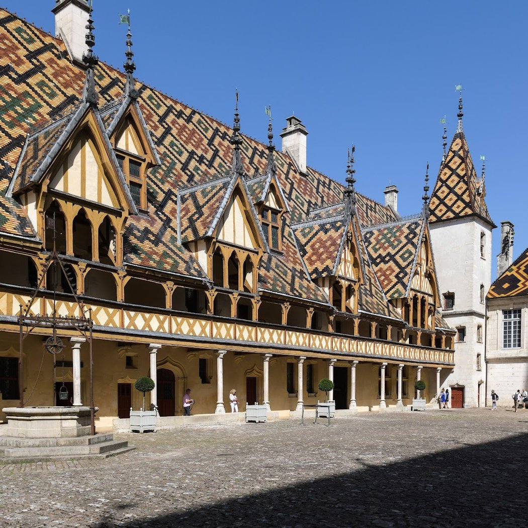 Hôtel-Dieu Museum - Hospices de Beaune 5
