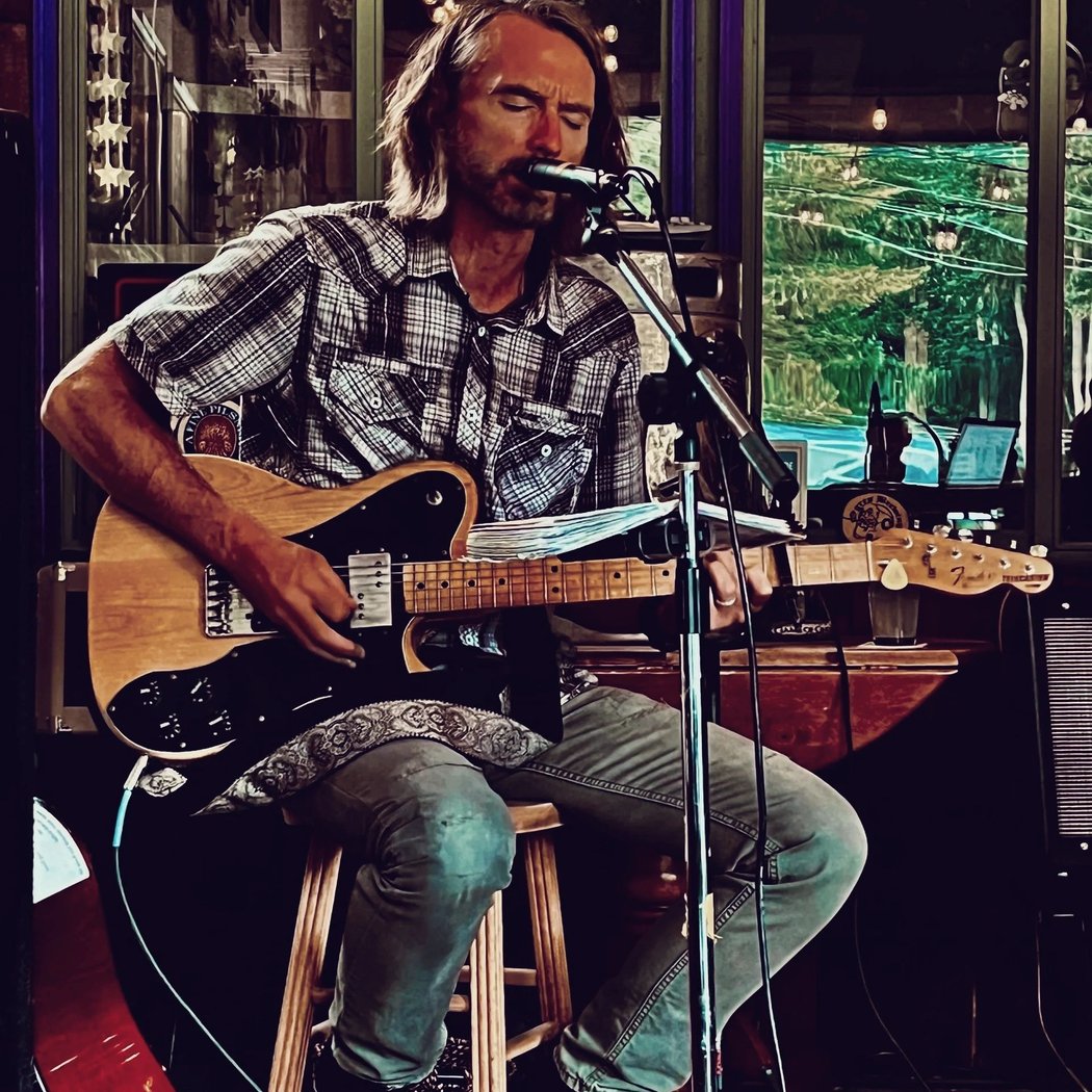Live Music: Pete Keating 1