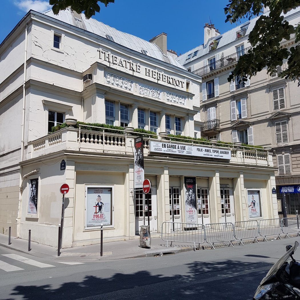 Recherchant à la fois l'argent et la gloire 3