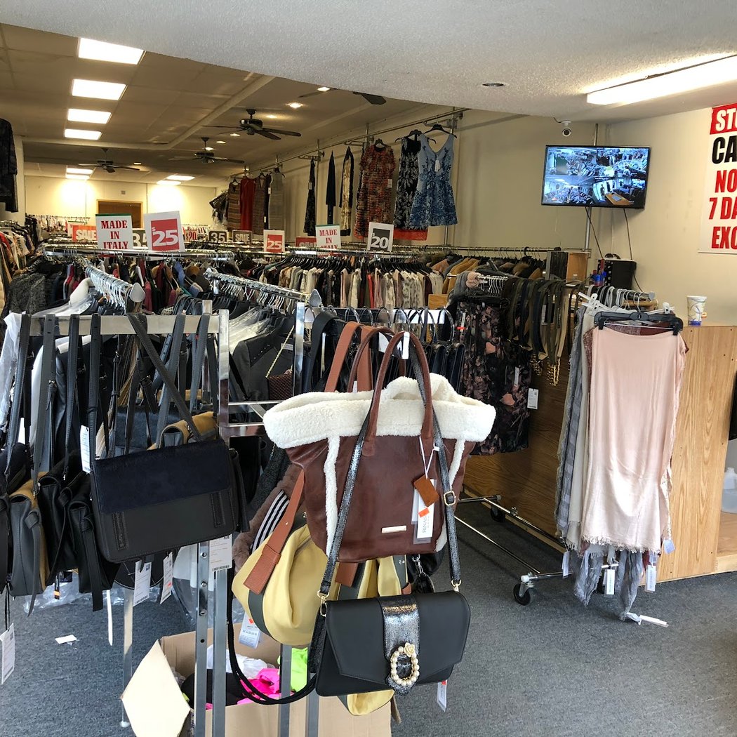 Clothing Store 3