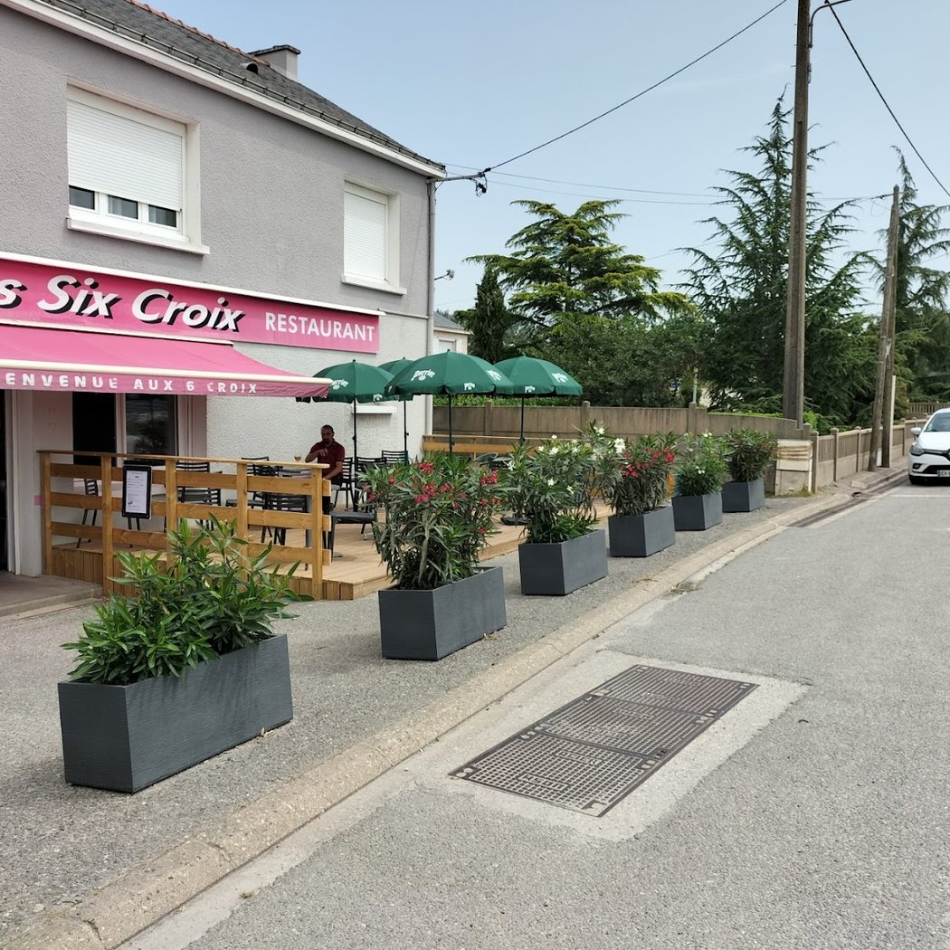Les Six Croix 2