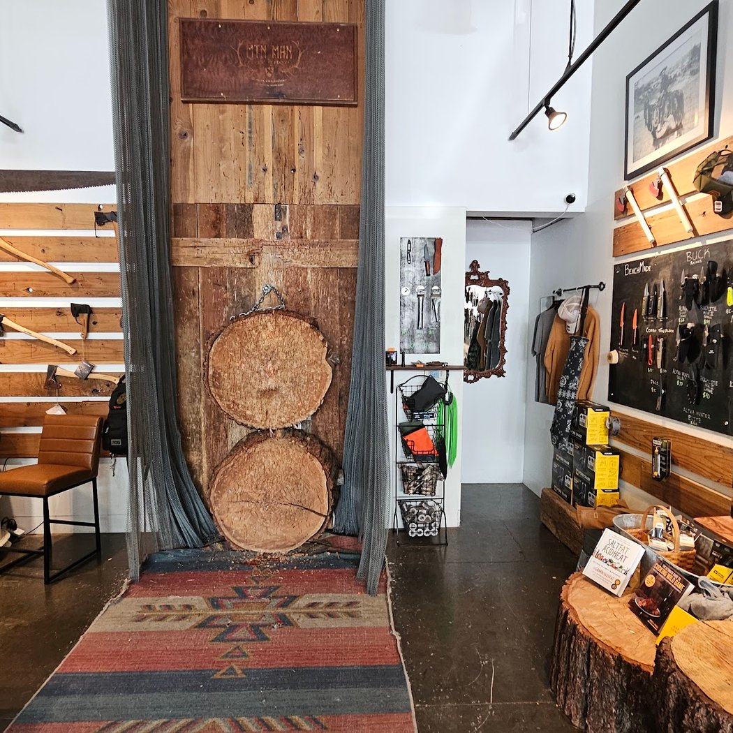 New West Knifeworks & MTN MAN Toy Shop 1