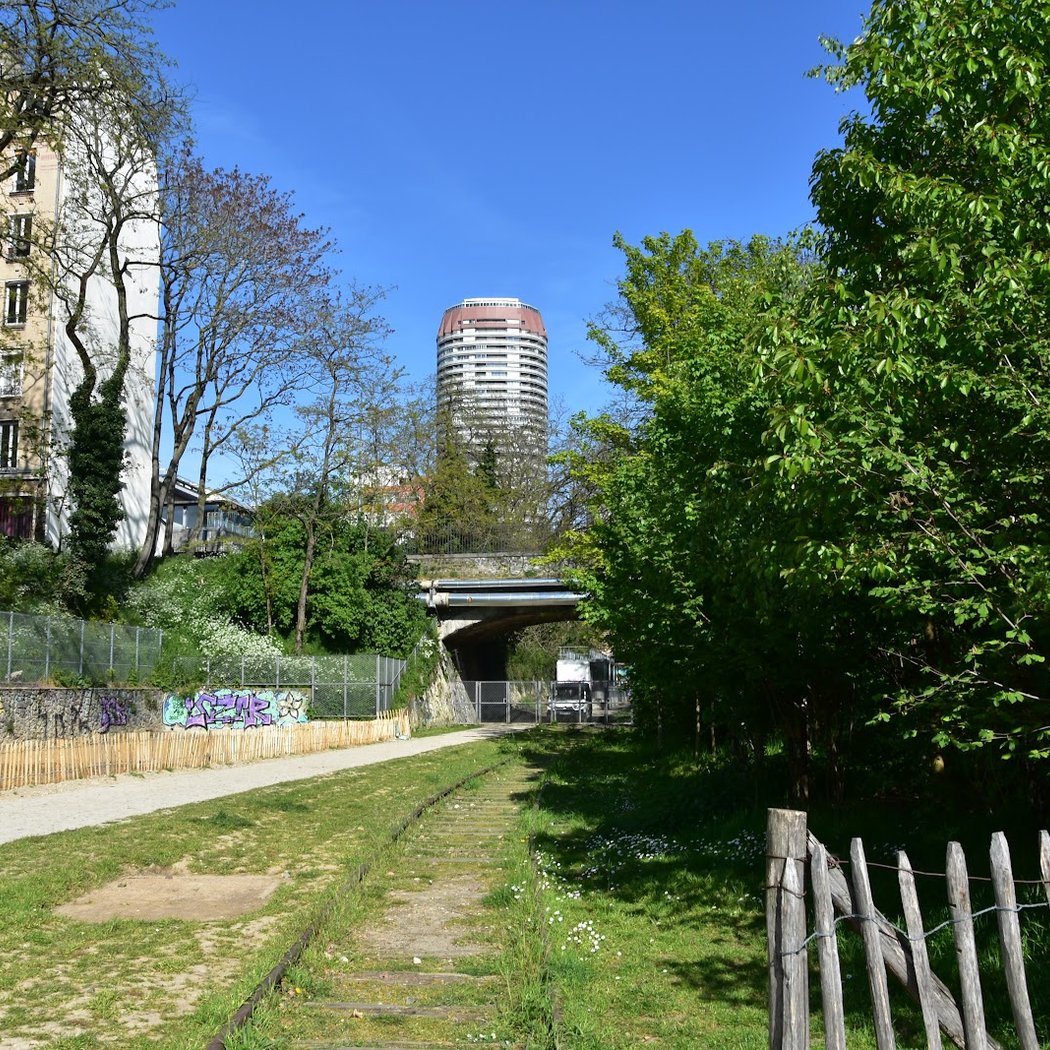Poterne des Peupliers Garden 1