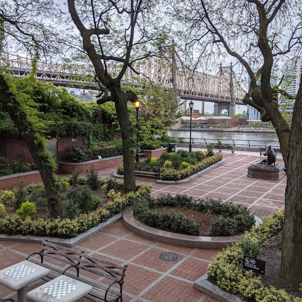 Sutton Place Park North 4