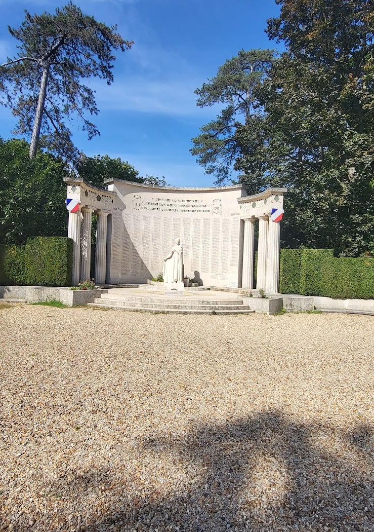 Monument aux Morts 4