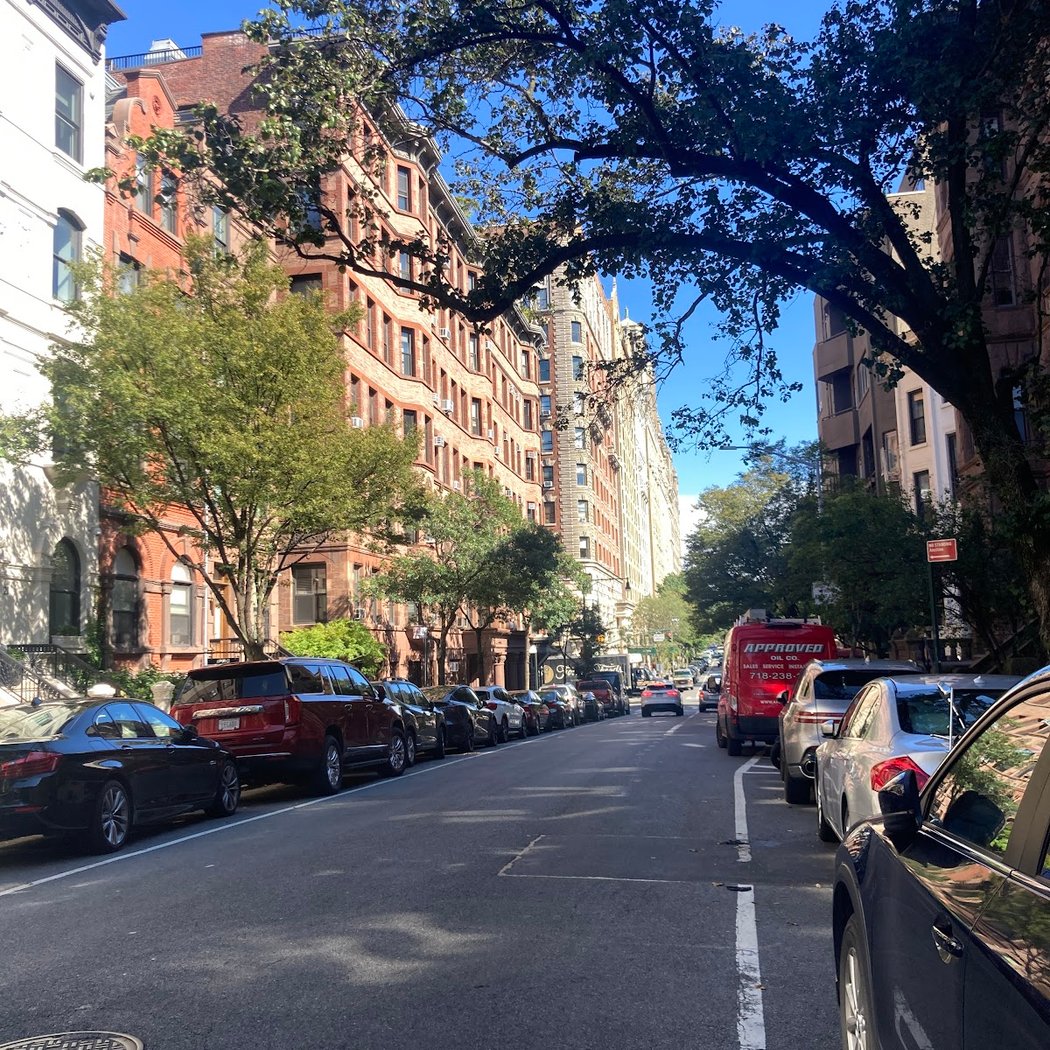Jerry Seinfeld & Cosmo Kramer Apartment 2