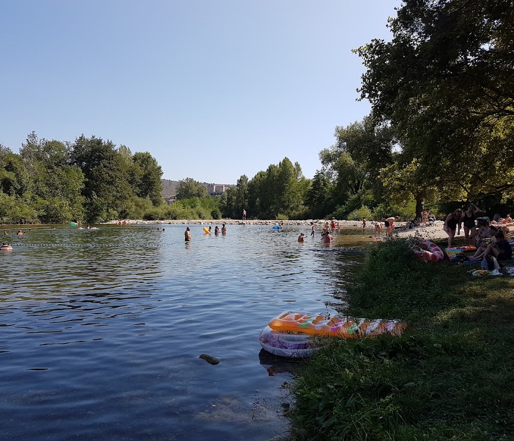 Plage Du Petit Rocher 2