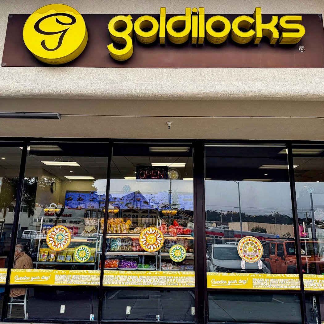 Goldilocks Bakeshop and Restaurant 2