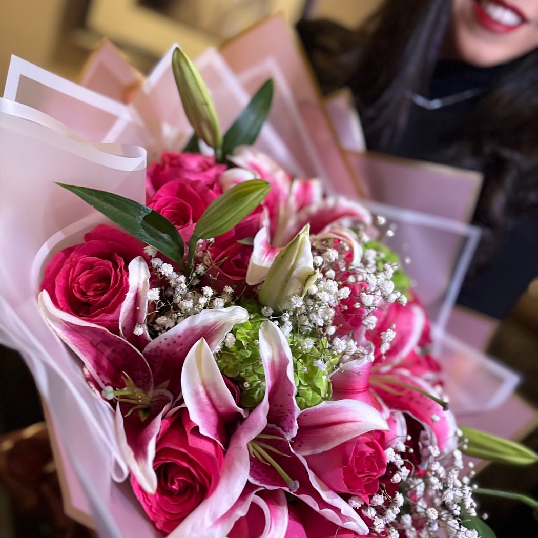 GOLDEN PETALS STUDIO 3