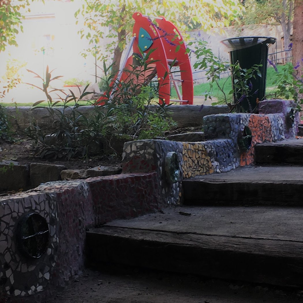 Spinelly Garden 2