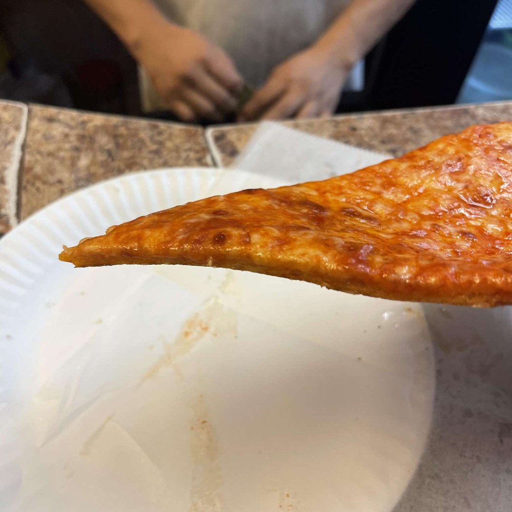 Lucia Pizza 3