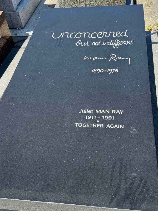 Tombe de Man Ray 1