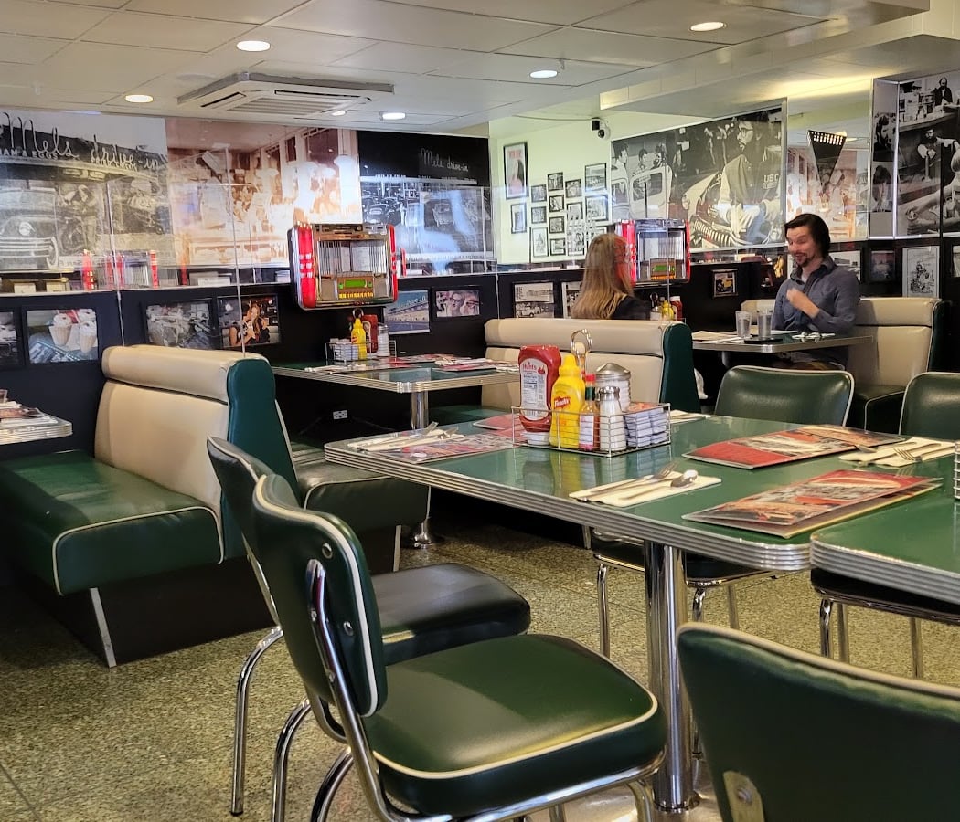 Mel's Drive-In 3