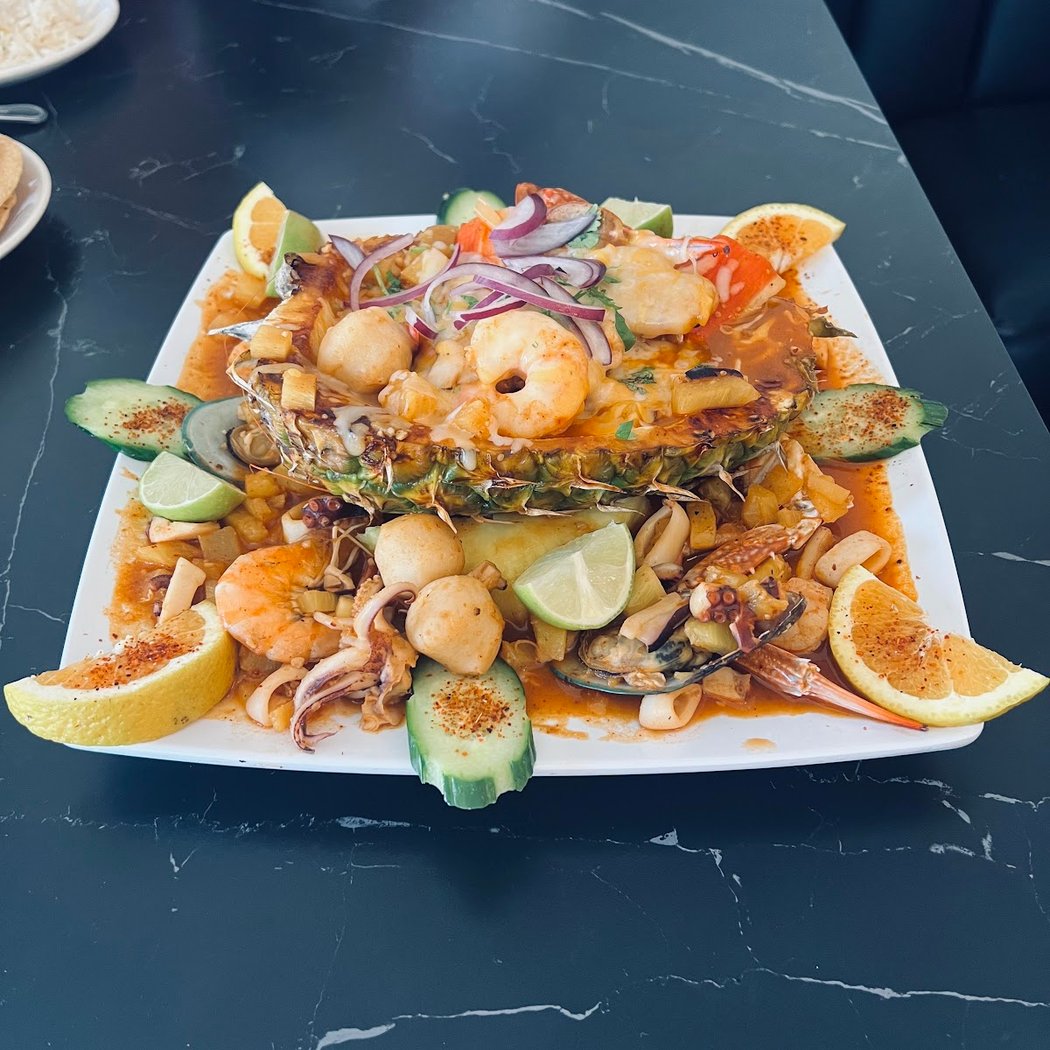 Marisco los Reyes Bar Grill and Breakfast 1