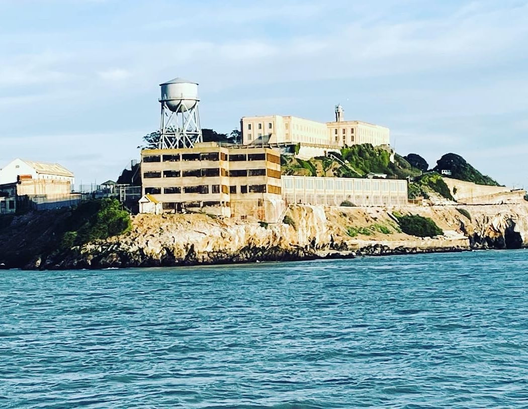 Inside Alcatraz Tour + 1-Hour Cruise 2