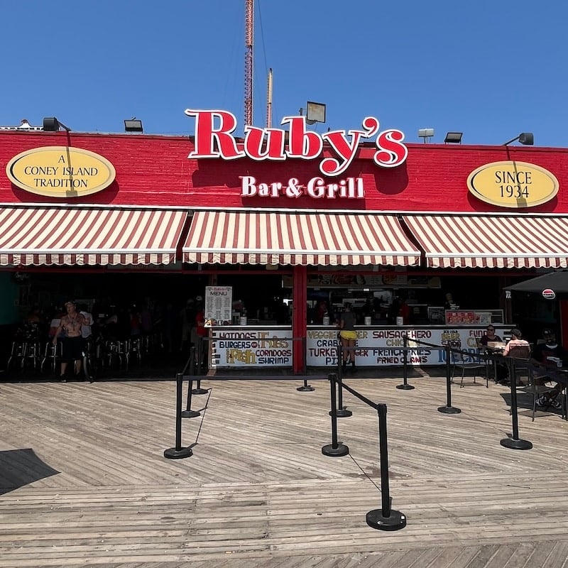 Ruby's Bar & Grill 2