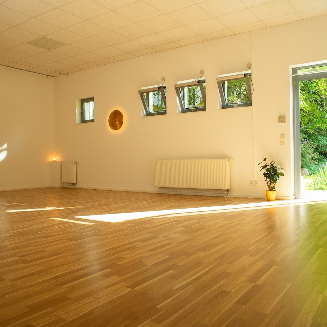 Aperol Yoga 2