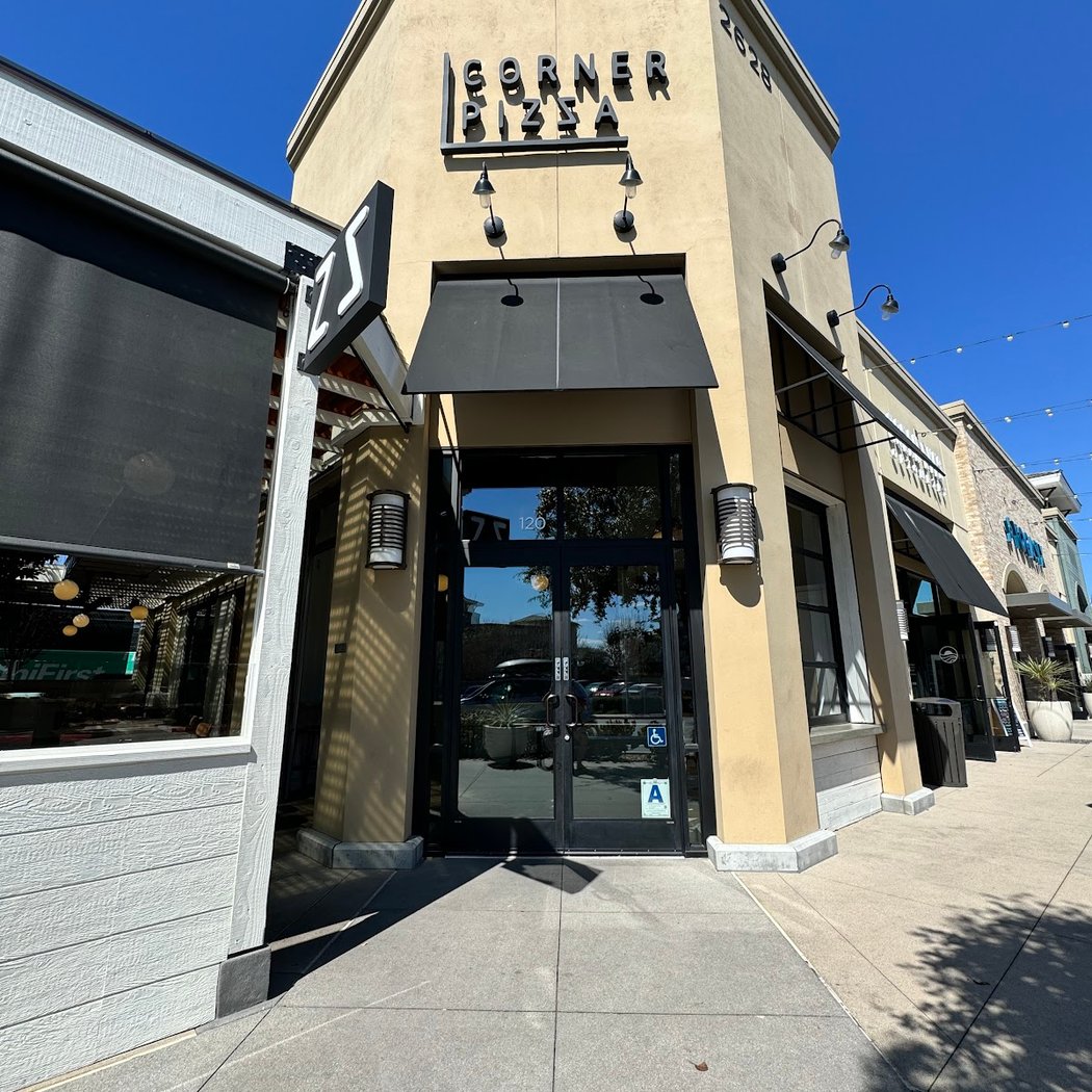 Corner Pizza 2