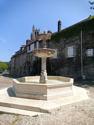 Fontaine de l'Hôtel-de-Ville (XVIè) 1