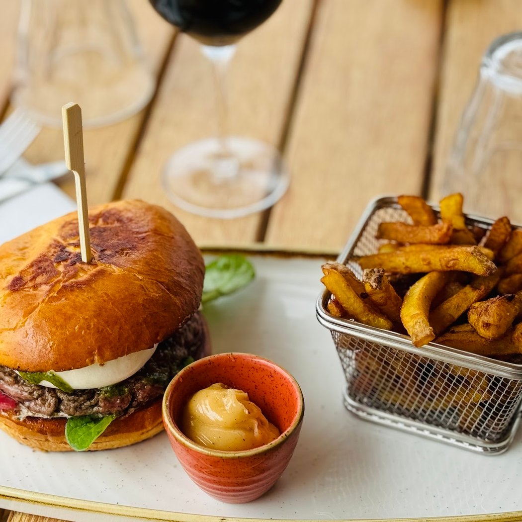 MR PATATE . RESTAURANT DE BURGER GOURMET 1