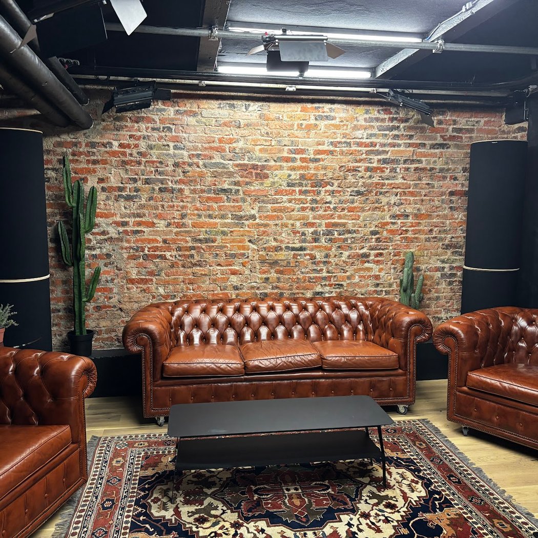 LEIZART STUDIO 3