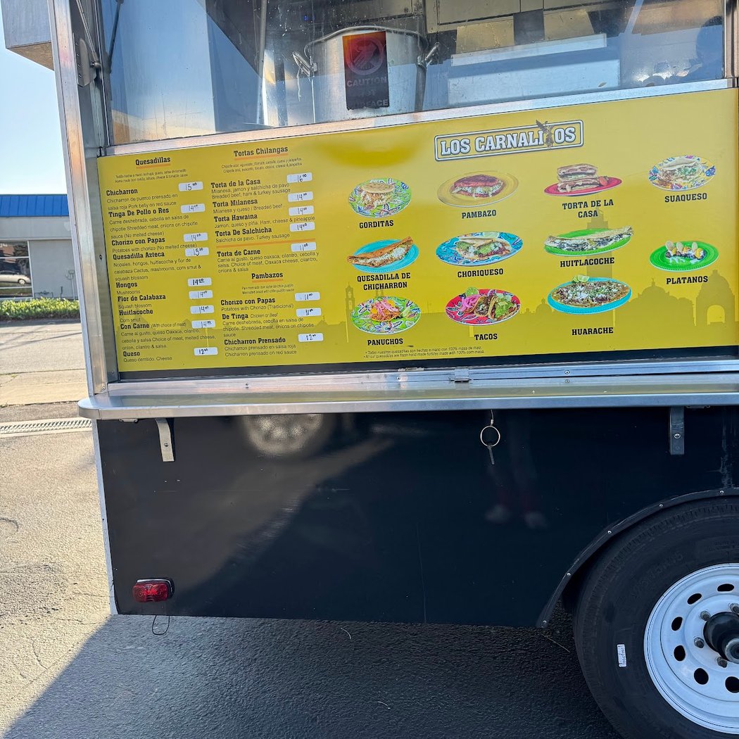 Los Carnalitos (Taco Truck) 2
