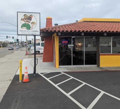 Tacos El Compa 2