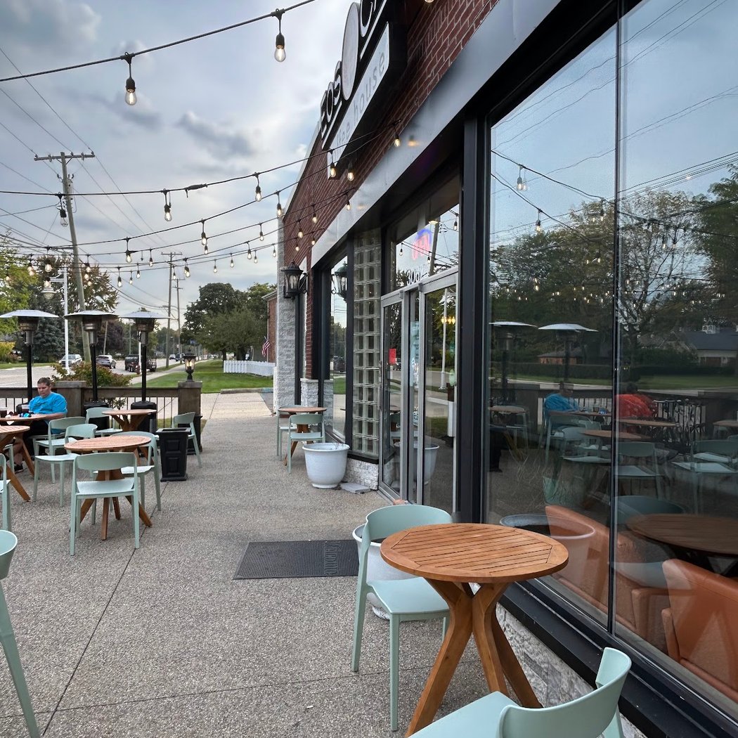 Eos Café & Coffee House 2