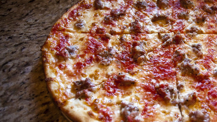 Denino’s Pizzeria & Tavern 3