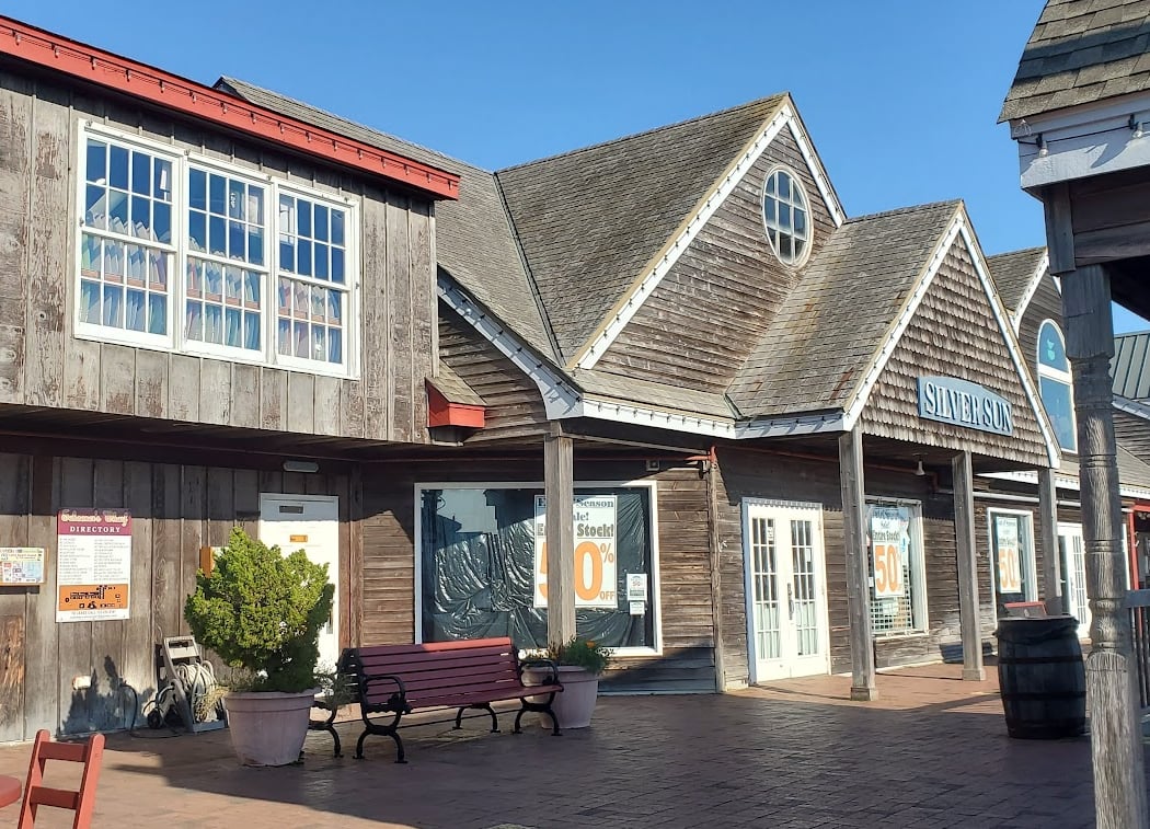 Bay Village/Schooners Wharf 2