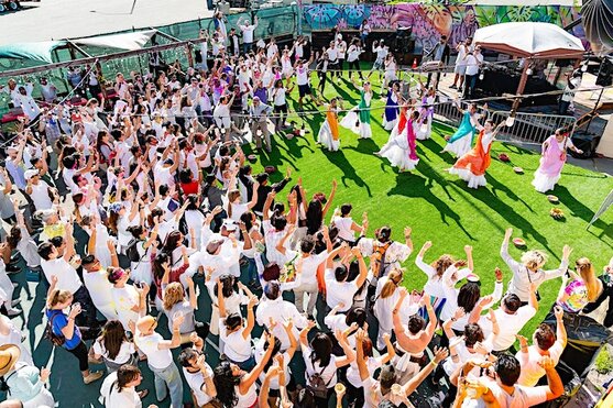 Non Stop Bhangra’s Holi Festival Of Colors 1