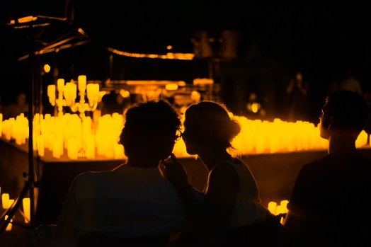 Candlelight: Christmas Carols on Strings 2
