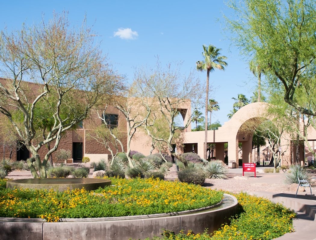 Desert West Market 2