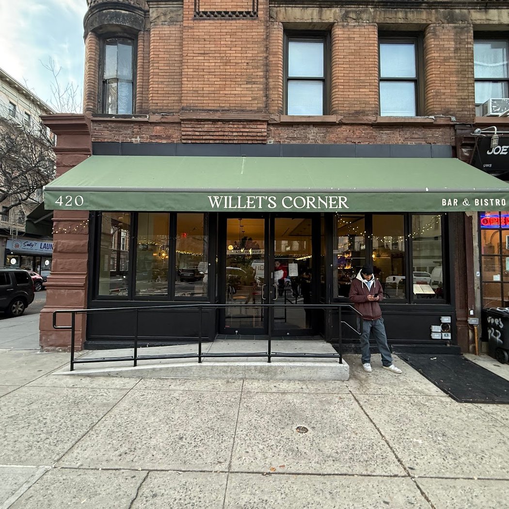 Willet's Corner 2