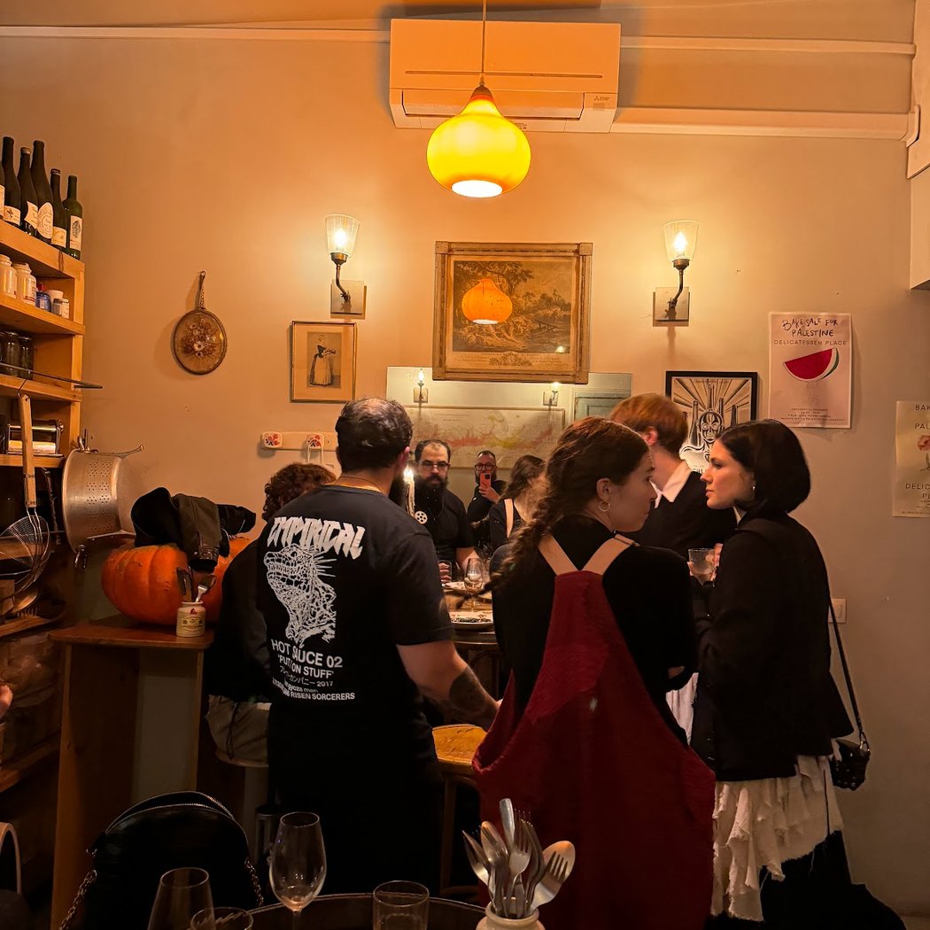 Delicatessen Place 4