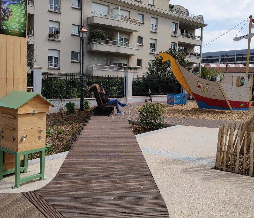 Square des Bleuets 2