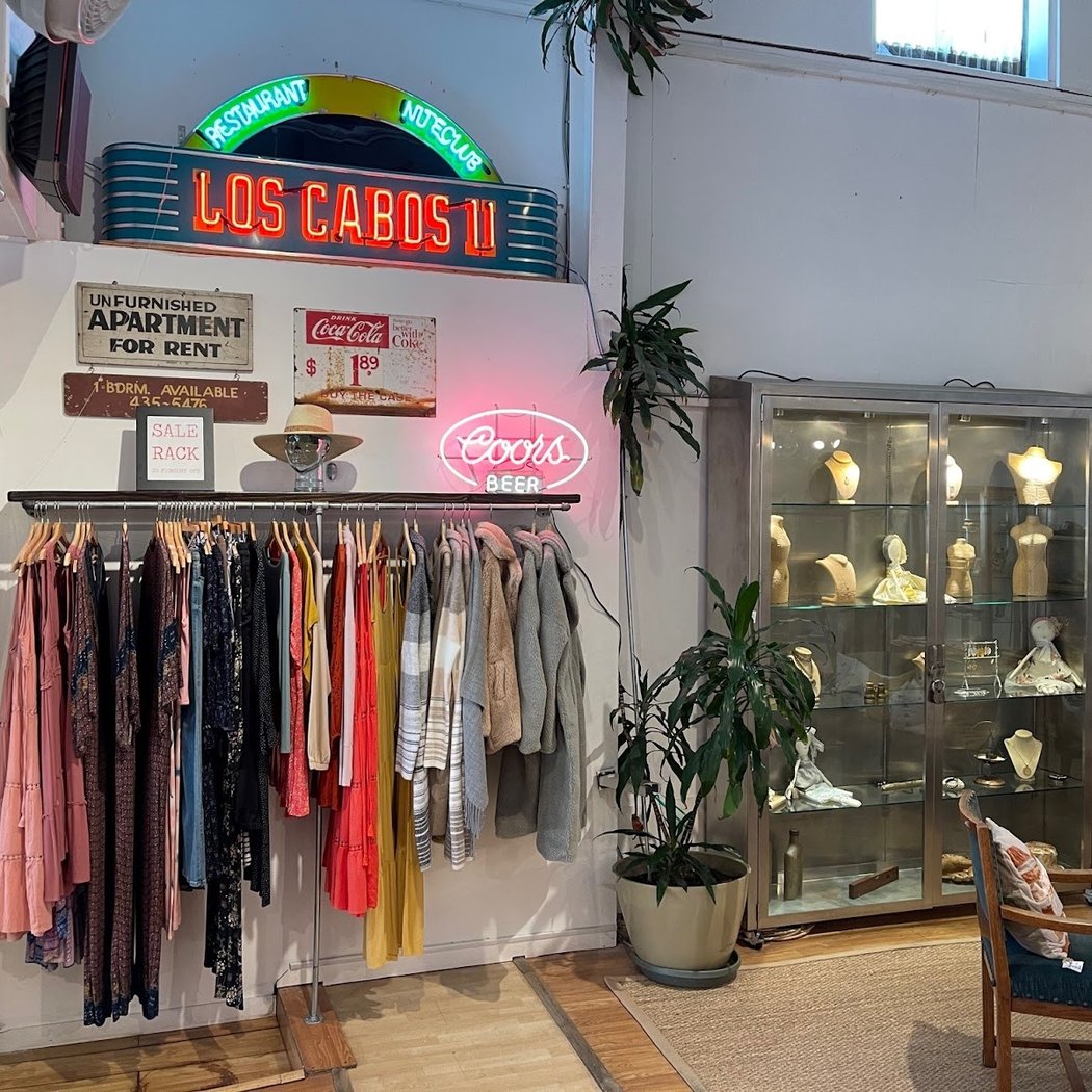 Holiday Sip & Shop 2
