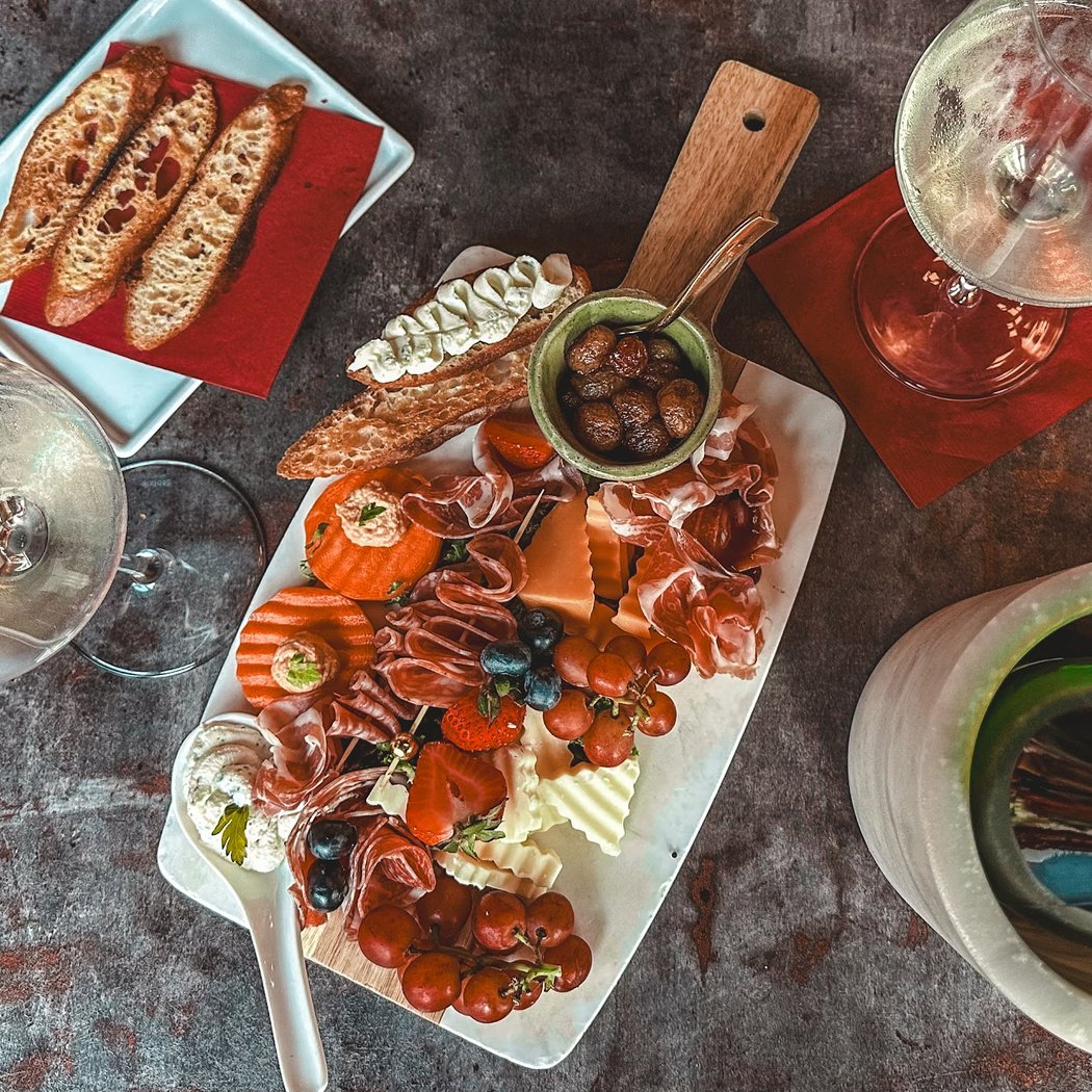 Estilo Y Vino Wine Bar