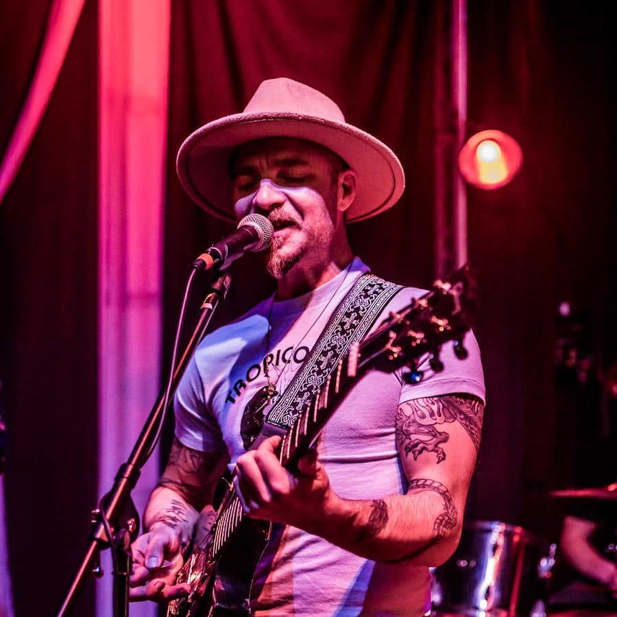 Adam Gabriel — Acoustic & Unfiltered 1