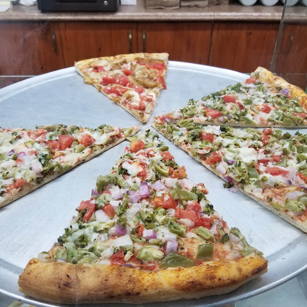 Juniors Pizza 1