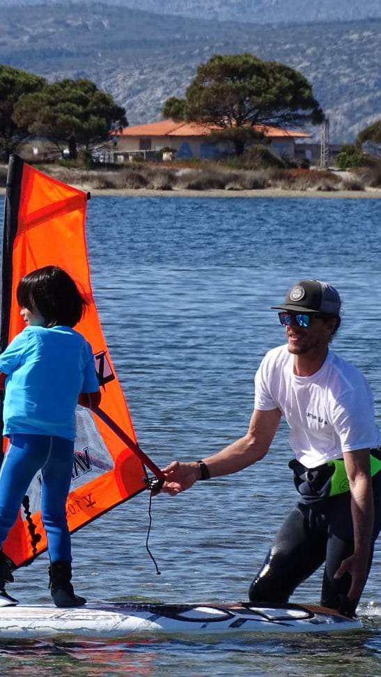 Alan Wind&Surf School Hire Planche À Voile / Surf / Paddle / Skate 3