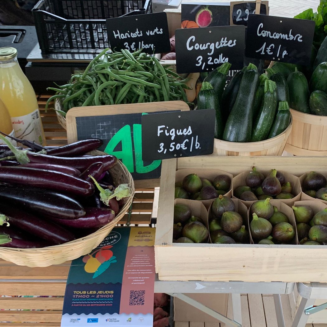 Le Marché de la Caserne 3