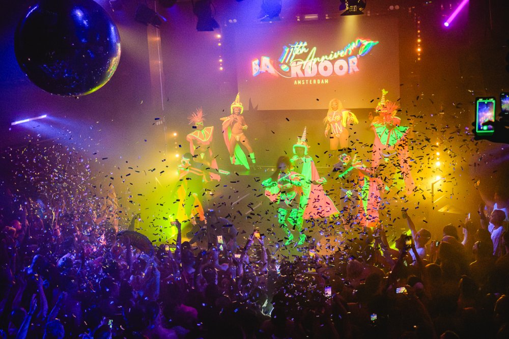 BACKDOOR x WE Party - PICANTE 3